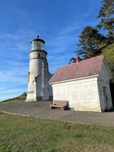 A photo Heceta Head Lighthouse and Keepers quarters